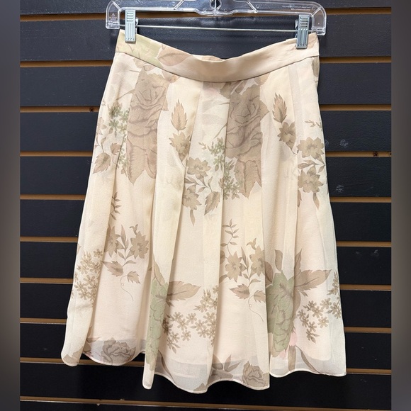 Ann Taylor Dresses & Skirts - Ann Taylor Studio 100% Silk Floral A-Line Skirt Cream Beige Size 6